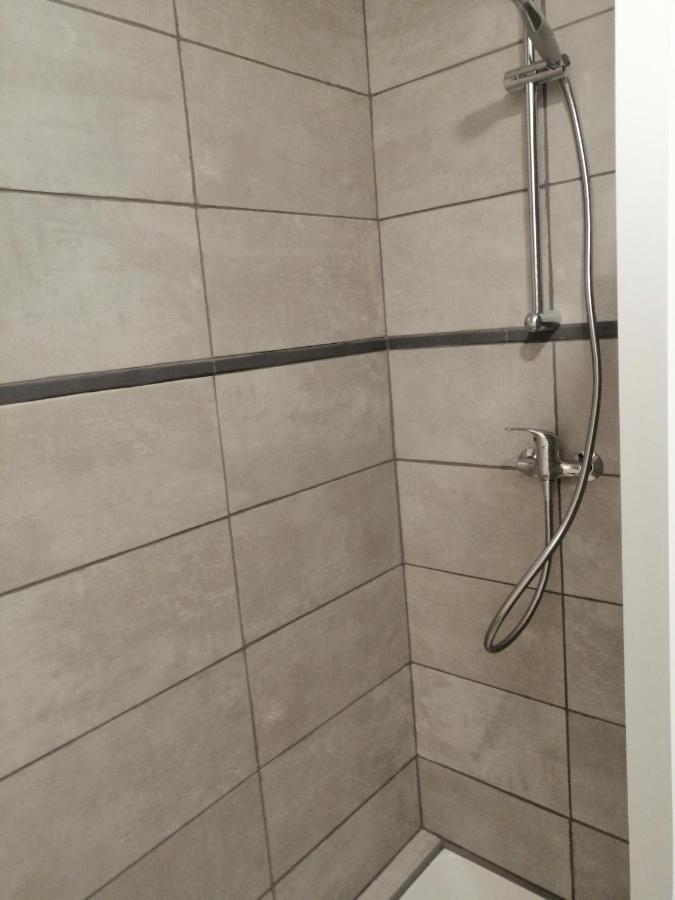Joyeuse, Superbe Appartement D'Environs 30M2. ภายนอก รูปภาพ