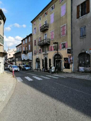 Joyeuse, Superbe Appartement D'Environs 30M2. ภายนอก รูปภาพ