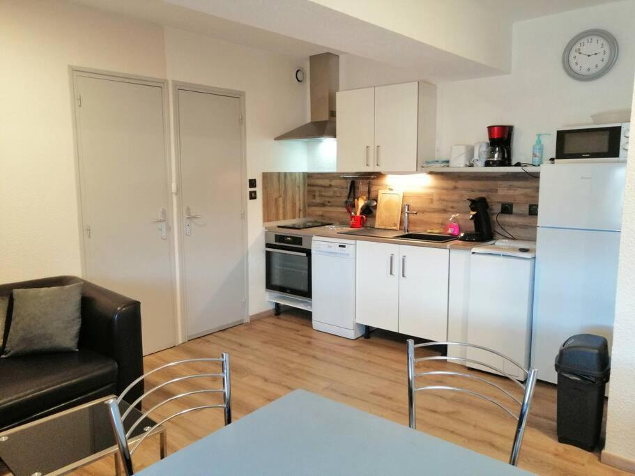Joyeuse, Superbe Appartement D'Environs 30M2. ภายนอก รูปภาพ